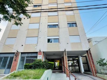 DEPARTAMENTO EN VENTA 2 DORM CON COCHERA