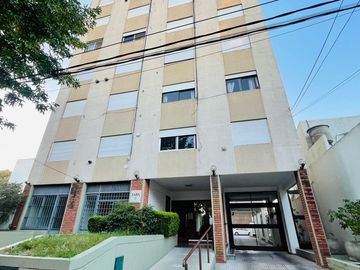 DEPARTAMENTO EN VENTA 2 DORM CON COCHERA