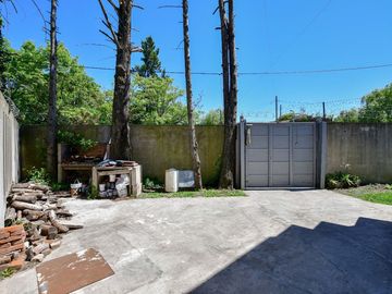 Casa 2 dormi c/ lavadero cochera jardin
