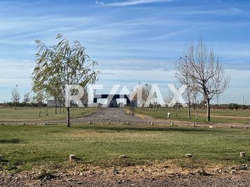 Exclusivo Lote Villa Tenis Club Mari Menuco