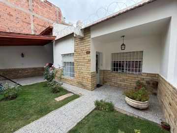 VENTA CASA 3 DORMITORIOS, CENTRO OESTE, NEUQUEN
