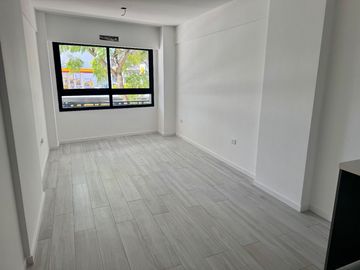 VENTA OFICINA  AL FRENTE  A ESTRENAR EN NUÑEZ