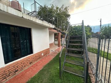 VENTA CASA 2 DOR + COCHERA + DPTO B° CABILDO