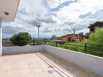 VENTA CASA + LOCAL SANTA ROSA DE CALAMUCHITA