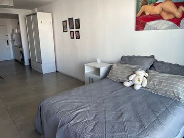 Venta Monoambiente Divisible frente balcon
