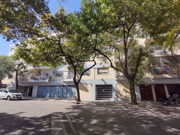 MONOAMBIENTE DIVIDIDO CON DORMITORIO SEPARADO LURO