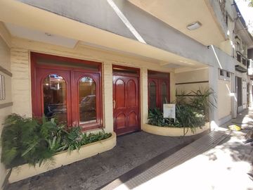 MONOAMBIENTE DIVIDIDO CON DORMITORIO SEPARADO LURO