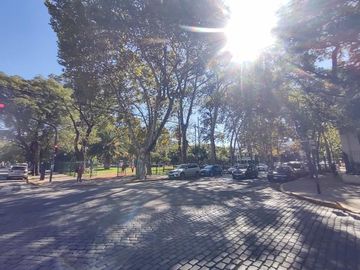 MONOAMBIENTE DIVIDIDO CON DORMITORIO SEPARADO LURO