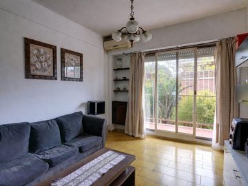 Departamento 4 ambientes. Balcón. Patio Versalles