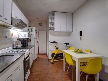 Departamento 4 ambientes. Balcón. Patio Versalles