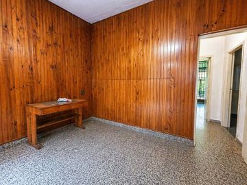 Vta casa 3 ambientes a refaccionar Coronado