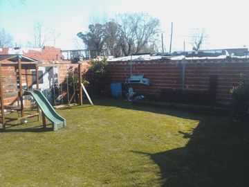 Venta Casa 5 amb + depto 2 amb, a mtrs R6 Campana
