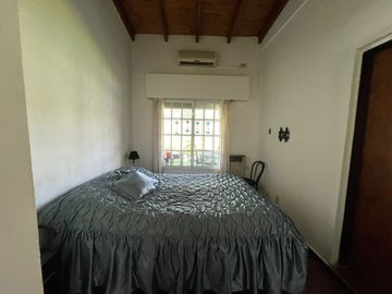 VENTA CASA 4 AMBIENTES ITUZAINGO CON PILETA
