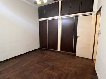 VENTA CASA 4 AMBIENTES ITUZAINGO CON PILETA