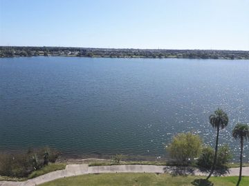 DEPTO VENTA,2 AMB,TIGRE,VILLANUEVA,COCHERA,AL LAGO