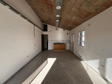 ALQUILER GALPON + OFICINAS EN Zona Sur