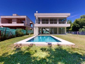 CASA EN VENTA VILLA ELISA LAS GARZAS 3 DORMITORIOS