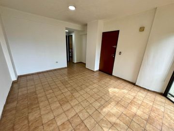 DEPARTAMENTO VENTA LA PLATA 1 DORMITORIO COCHERA