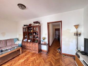 Venta depto 4 amb con cochera Villa del Parque