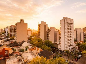 Dpto 2 Amb con Cochera y Balcón- Piso 7 Lanús Este