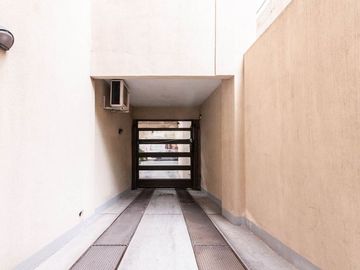 Dpto 2 Amb con Cochera y Balcón- Piso 7 Lanús Este