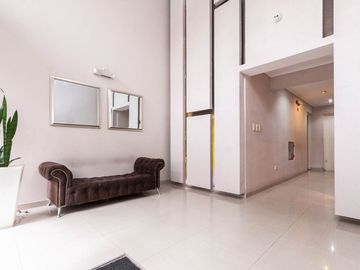 Dpto 2 Amb con Cochera y Balcón- Piso 7 Lanús Este