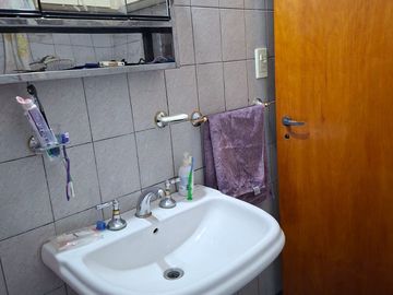 VENTA GALPON Y CASA 3 AMB. LANUS