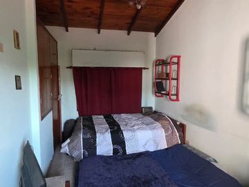 VENTA CASA 5 AMB. P.AVELLANEDA COCHERA QUINCHO
