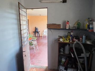VENTA CASA 5 AMB. P.AVELLANEDA COCHERA QUINCHO