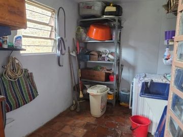 VENTA CASA 5 AMB. P.AVELLANEDA COCHERA QUINCHO