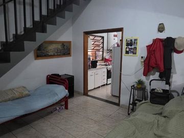 VENTA CASA 5 AMB. P.AVELLANEDA COCHERA QUINCHO