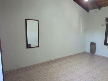 VENTA CASA 5 AMB. P.AVELLANEDA COCHERA QUINCHO