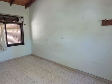 VENTA CASA 5 AMB. P.AVELLANEDA COCHERA QUINCHO