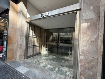 Oficina en Semipiso - Zona Obelisco- Apto Vivienda