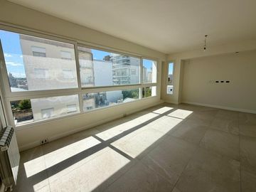 VENTA EXCLUSIVO PISO EN ZAPIOLA 222- 3 DORMITORIOS