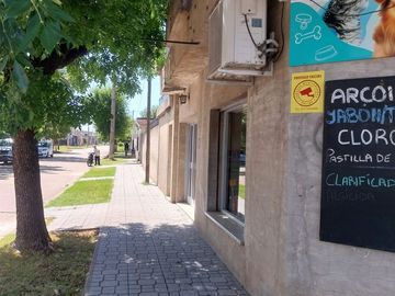 CASA EN VENTA EN PERGAMINO CON PILETA