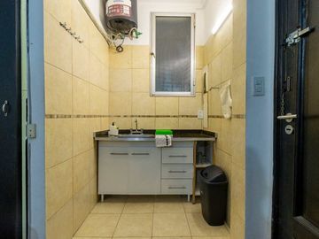 Venta, monoambiente frente, Av. Corrientes