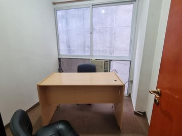 Oficina en Venta - CABA (con 3 despachos)