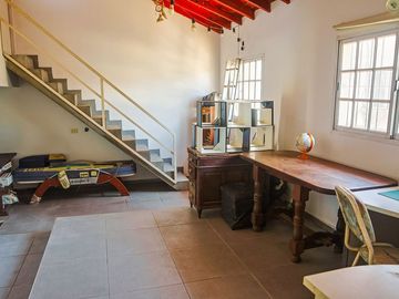 VENTA GRAN CASA  330 m2, lo mejor de José L.Suarez