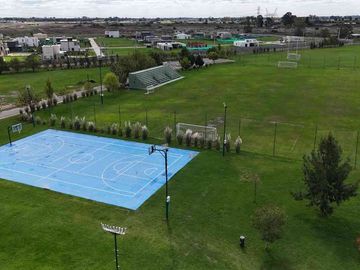 VENTA CASA 5 AMBIENTES BARRIO LA ALAMEDA  ESTRENAR