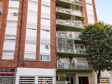 Venta/ Depto. 4 Amb / Flores