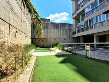 VENTA DPTO DUPLEX DE CATEGORIA 4 AMB EN FLORES