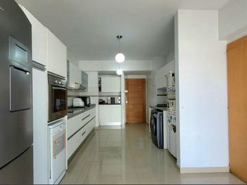 VENTA DPTO DUPLEX DE CATEGORIA 4 AMB EN FLORES