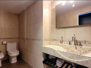 VENTA DPTO DUPLEX DE CATEGORIA 4 AMB EN FLORES