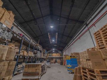 UNICO EN CABA 3 DEPOSITOS / TERRENOS unificados