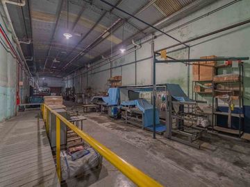 UNICO EN CABA 3 DEPOSITOS / TERRENOS unificados