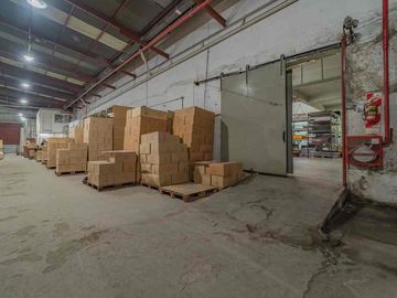 UNICO EN CABA 3 DEPOSITOS / TERRENOS unificados