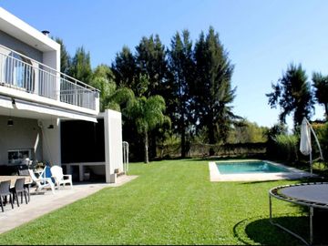 casa moderna hormigon con increible vistas