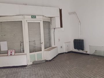 Casa + depto + local comercial Centro Cutral Co