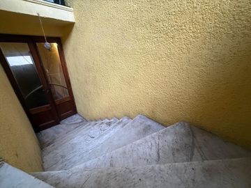 VENTA CASA 9 AMBIENTES HISTORICA - FLORESTA